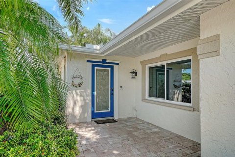 House in Bradenton, Florida 3 bedrooms, 240.25 sq.m. № 2428733 - photo 13