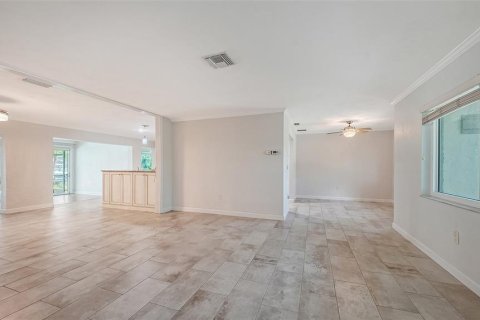 House in Bradenton, Florida 3 bedrooms, 240.25 sq.m. № 2428733 - photo 15