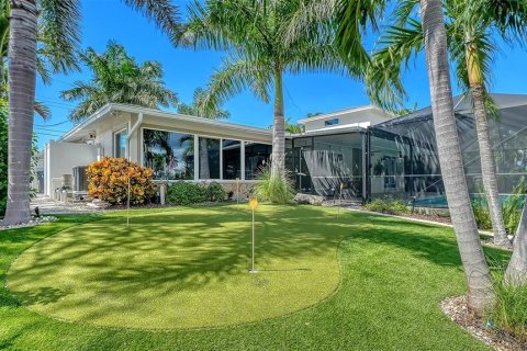House in Bradenton, Florida 3 bedrooms, 240.25 sq.m. № 2428733 - photo 9