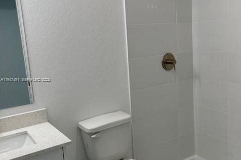 Townhouse in Homestead, Florida 4 bedrooms, 129.88 sq.m. № 2003395 - photo 12