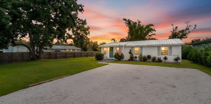 Casa en Sarasota, Florida 3 dormitorios, 107.58 m2 № 1916166