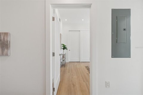 Снять в аренду кондоминиум в Сарасота, Флорида 7 комнат, 136.38м2, № 2098634 - фото 27