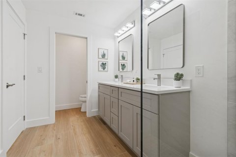 Снять в аренду кондоминиум в Сарасота, Флорида 7 комнат, 136.38м2, № 2098634 - фото 24