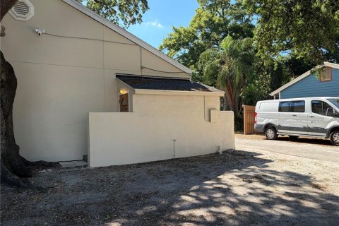 Propiedad comercial en alquiler en Tampa, Florida № 2116302 - foto 5