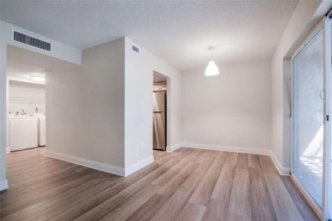 Copropriété à louer à Orlando, Floride: 2 chambres, 90.67 m2 № 2415328 - photo 8
