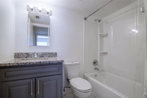 Copropriété à louer à Orlando, Floride: 2 chambres, 90.67 m2 № 2415328 - photo 12