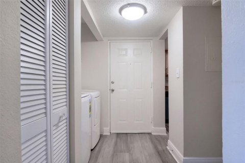 Copropriété à louer à Orlando, Floride: 2 chambres, 90.67 m2 № 2415328 - photo 2