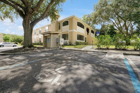 Condo in Orlando, Florida, 2 bedrooms  № 1874030 - photo 26