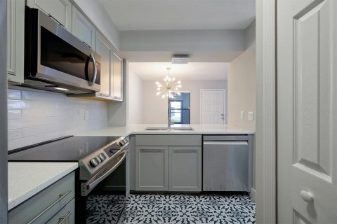 Condo in Orlando, Florida, 2 bedrooms  № 1874030 - photo 4