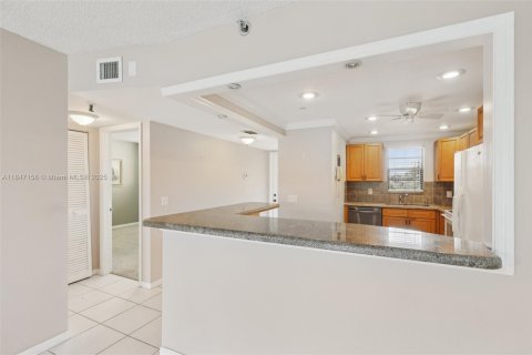 Condominio en venta en Deerfield Beach, Florida, 2 dormitorios, 97.55 m2 № 1852009 - foto 19
