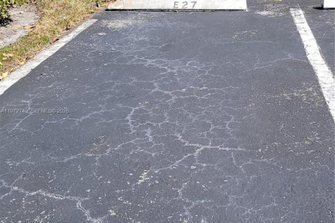 Copropriété à vendre à Pembroke Pines, Floride: 2 chambres, 96.99 m2 № 2032955 - photo 21