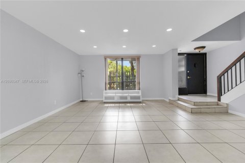 Adosado en venta en Pembroke Pines, Florida, 3 dormitorios, 129.69 m2 № 2375159 - foto 19
