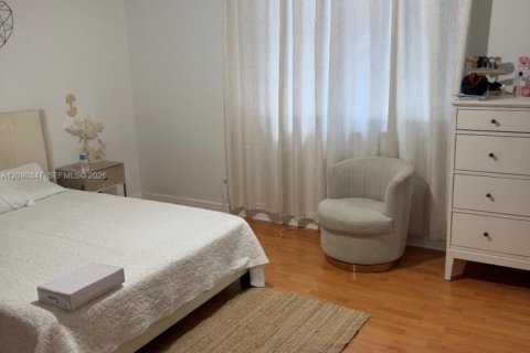 Adosado en venta en Pembroke Pines, Florida, 3 dormitorios, 129.69 m2 № 2375159 - foto 12