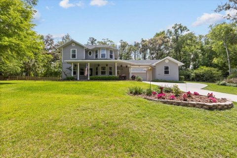 House in Gainesville, Florida 4 bedrooms, 266.82 sq.m. № 1732445 - photo 2