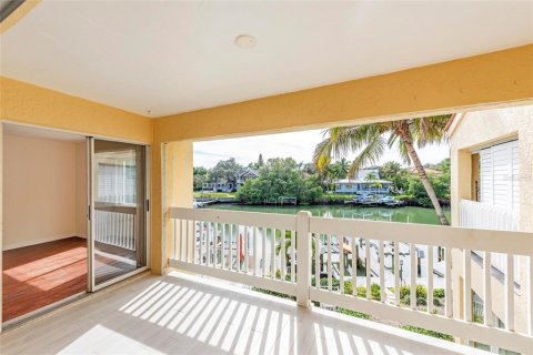 Copropriété à vendre à Sarasota, Floride: 3 chambres, 126.53 m2 № 2355709 - photo 4