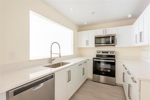 Copropriété à vendre à Sarasota, Floride: 3 chambres, 126.53 m2 № 2355709 - photo 15
