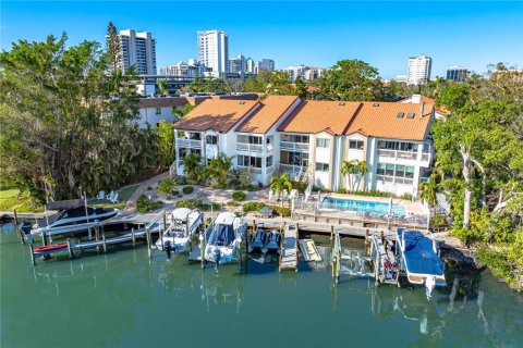 Copropriété à vendre à Sarasota, Floride: 3 chambres, 126.53 m2 № 2355709 - photo 2