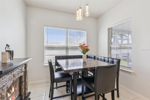 Villa ou maison à vendre à Kissimmee, Floride: 4 chambres, 133.13 m2 № 2236235 - photo 10
