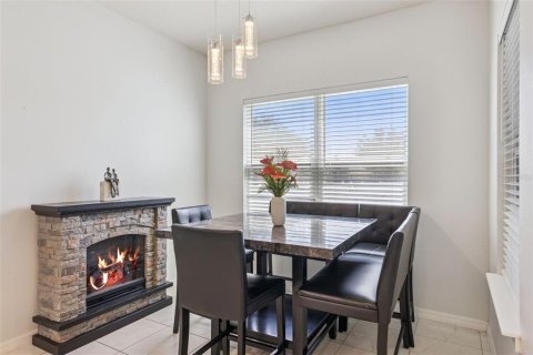 Villa ou maison à vendre à Kissimmee, Floride: 4 chambres, 133.13 m2 № 2236235 - photo 5