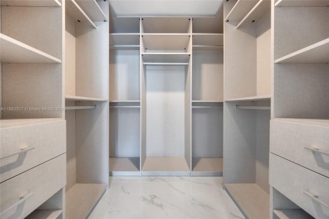 Copropriété à louer à Miami, Floride: 2 chambres, 143.26 m2 № 1933393 - photo 25