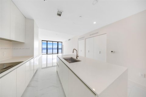 Copropriété à louer à Miami, Floride: 2 chambres, 143.26 m2 № 1933393 - photo 6