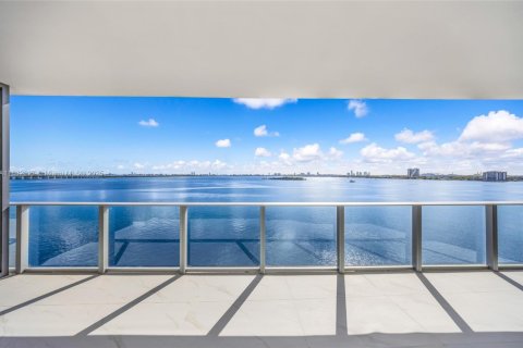Copropriété à louer à Miami, Floride: 2 chambres, 143.26 m2 № 1933393 - photo 3