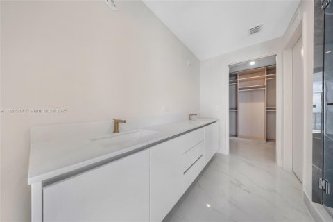 Copropriété à louer à Miami, Floride: 2 chambres, 143.26 m2 № 1933393 - photo 22