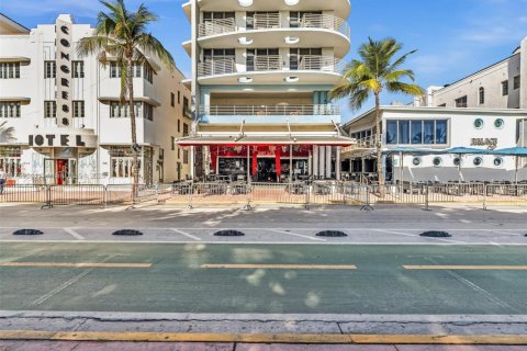 Condominio en venta en Miami Beach, Florida, 1 dormitorio, 44.13 m2 № 1963050 - foto 1