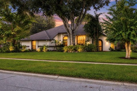 Casa en Lutz, Florida 4 dormitorios, 264.21 m2 № 2321760