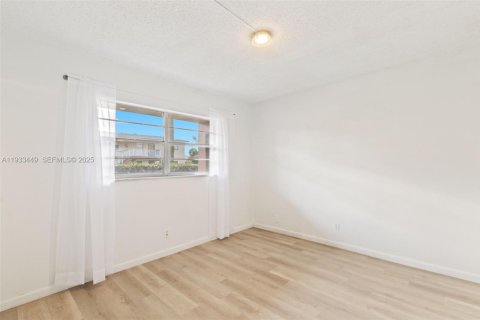 Copropriété à vendre à Margate, Floride: 2 chambres, 91.97 m2 № 1992623 - photo 13