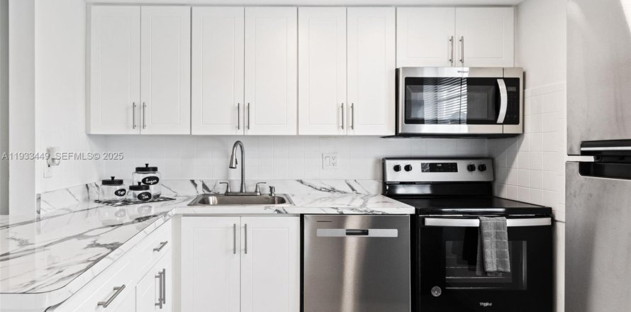 Condo à Margate, Floride, 2 chambres № 1992623