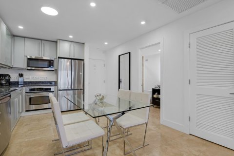 Condominio en venta en Miami Beach, Florida, 70.61 m2 № 1811819 - foto 19