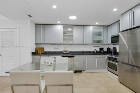 Condominio en venta en Miami Beach, Florida, 70.61 m2 № 1811819 - foto 14