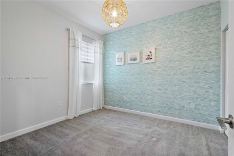 Townhouse in Homestead, Florida 3 bedrooms, 129.41 sq.m. № 1839759 - photo 18