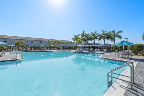 Townhouse in Homestead, Florida 3 bedrooms, 129.41 sq.m. № 1839759 - photo 28