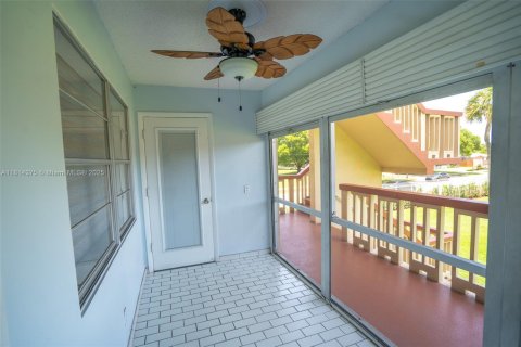 Condominio en venta en Hollywood, Florida, 2 dormitorios, 100.15 m2 № 1762970 - foto 5