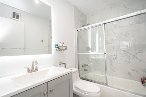 Condominio en venta en Hollywood, Florida, 2 dormitorios, 100.15 m2 № 1762970 - foto 29