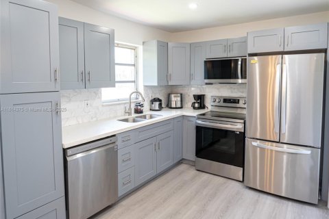 Condominio en venta en Hollywood, Florida, 2 dormitorios, 100.15 m2 № 1762970 - foto 26