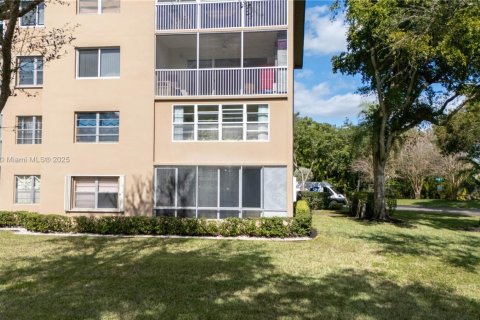 Copropriété à louer à Pembroke Pines, Floride: 2 chambres, 140 m2 № 1952881 - photo 8