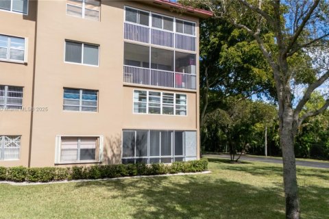 Copropriété à louer à Pembroke Pines, Floride: 2 chambres, 140 m2 № 1952881 - photo 7