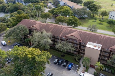 Copropriété à louer à Pembroke Pines, Floride: 2 chambres, 140 m2 № 1952881 - photo 5
