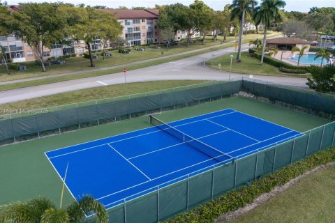 Copropriété à louer à Pembroke Pines, Floride: 2 chambres, 140 m2 № 1952881 - photo 18