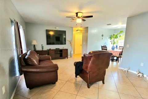 Villa ou maison à vendre à Lehigh Acres, Floride: 2 chambres № 1988054 - photo 7