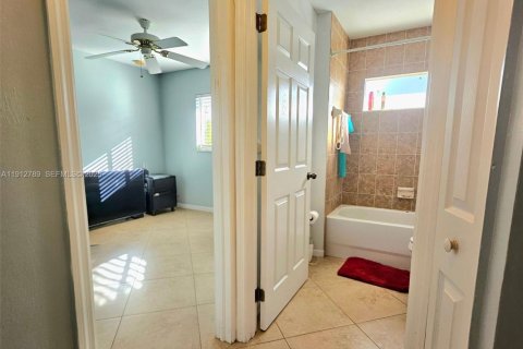 Villa ou maison à vendre à Lehigh Acres, Floride: 2 chambres № 1988054 - photo 14