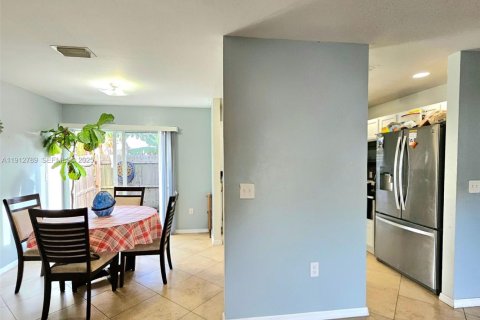 Villa ou maison à vendre à Lehigh Acres, Floride: 2 chambres № 1988054 - photo 8