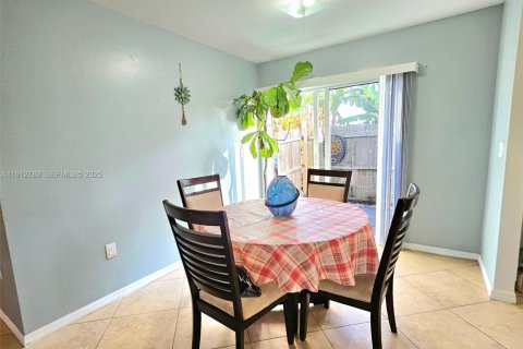 Villa ou maison à vendre à Lehigh Acres, Floride: 2 chambres № 1988054 - photo 5