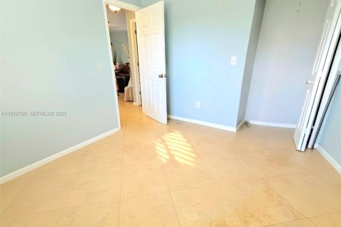 Villa ou maison à vendre à Lehigh Acres, Floride: 2 chambres № 1988054 - photo 17