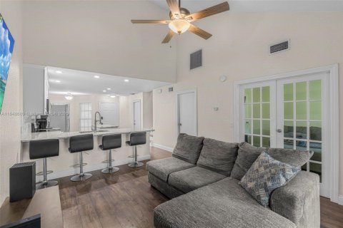 Townhouse in Boca Raton, Florida 2 bedrooms, 103.03 sq.m. № 1850334 - photo 14