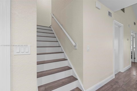 Townhouse in Boca Raton, Florida 2 bedrooms, 103.03 sq.m. № 1850334 - photo 18