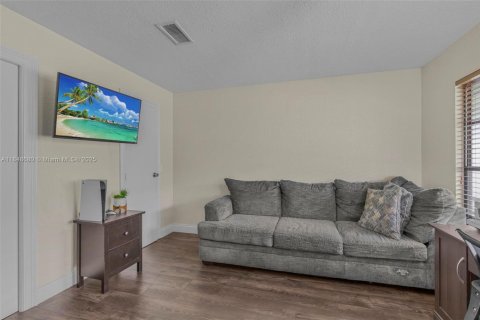 Townhouse in Boca Raton, Florida 2 bedrooms, 103.03 sq.m. № 1850334 - photo 16